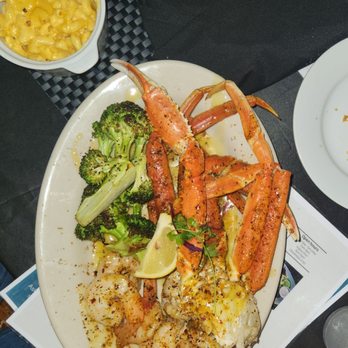 Fountains Take II signature dishes Seafood Platter
Grilled Garlic Shrimp & Andouille Sausage
Stuffed Shrimp